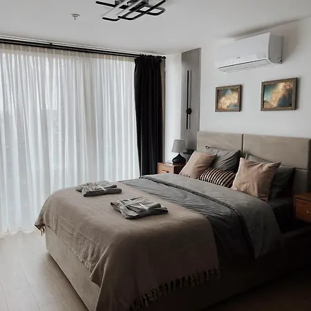 Daire Modern With Balcony *